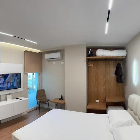 Elis 3* تيرانا