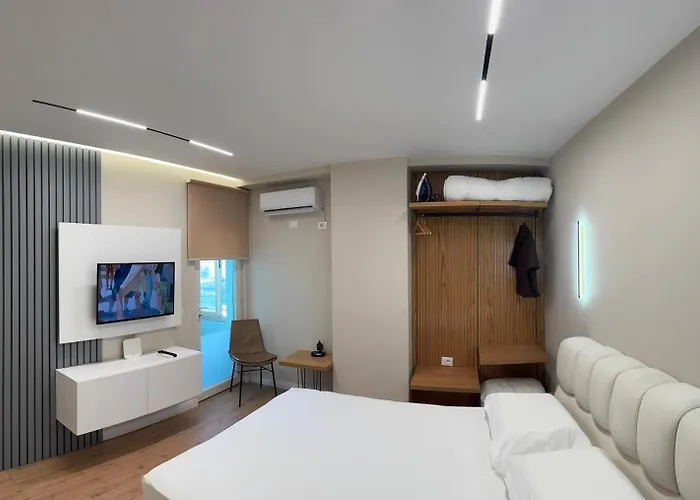 Elis 3* تيرانا